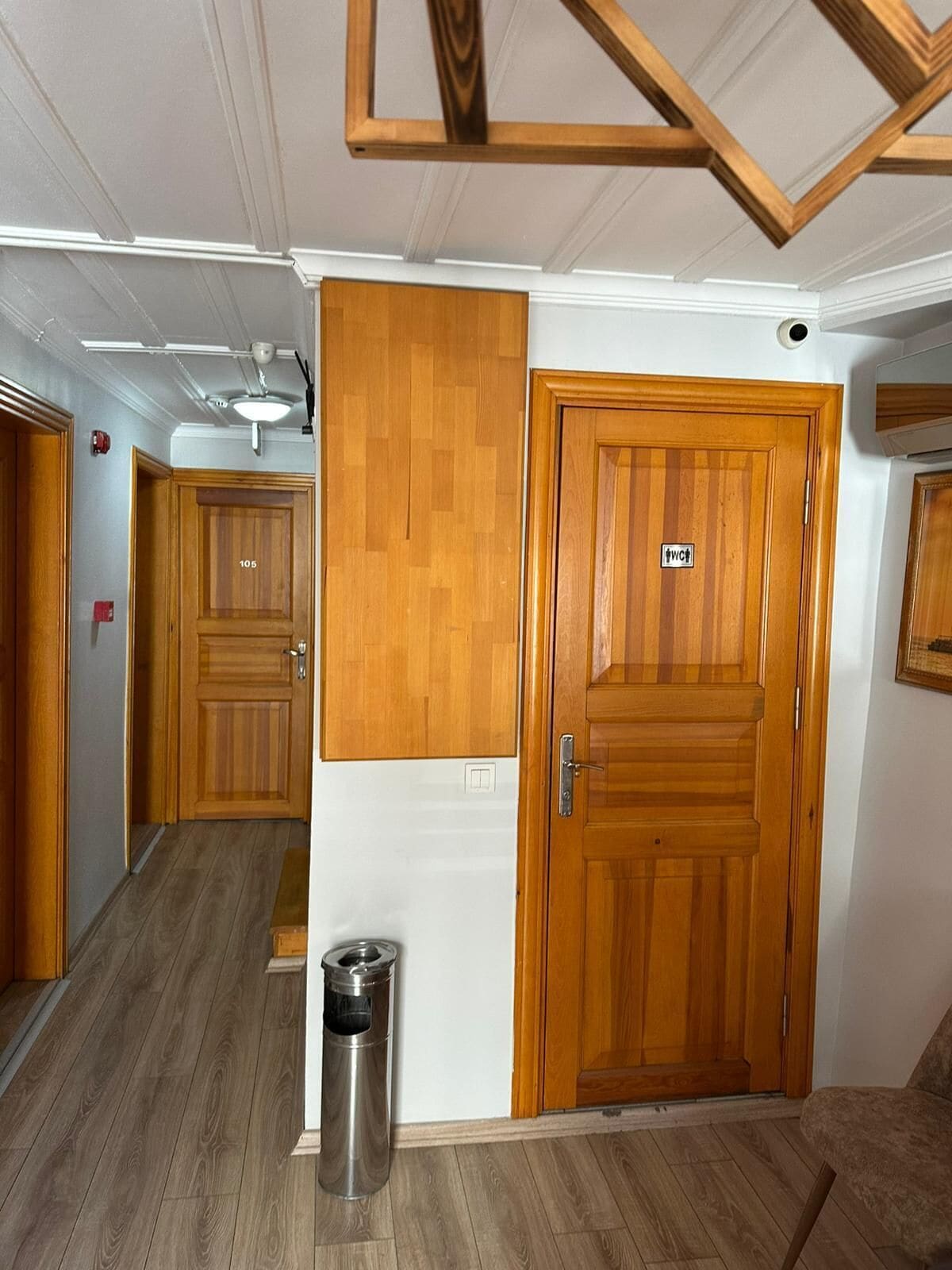Kamar Single Ekonomi | Interior