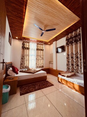 Phòng 3 | Truy cập Internet không dây miễn phí, bộ trải giường 