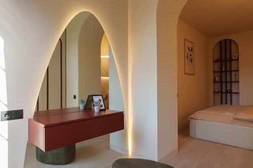 Designer suites on Mashtots avenue