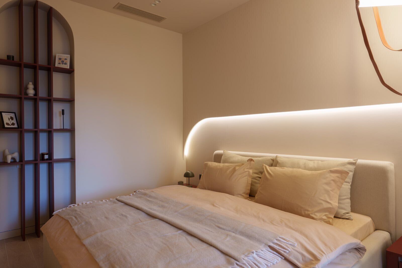 Design Apartment, Non Smoking | Laptop workspace, iron/ironing board, free WiFi