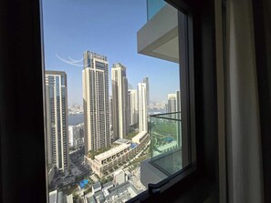 Interior - Luxury 1BR with Scenic Views in Palace Residence (Dubai)
