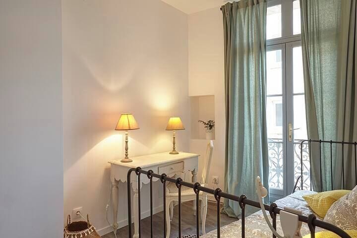 豪華公寓, 城市景觀 | 高級寢具、熨斗/熨衣板、隨行嬰兒床、免費無線上網