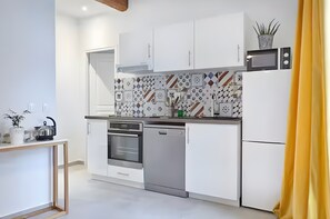 Deluxe-Apartment, Stadtblick | Eigene Küche