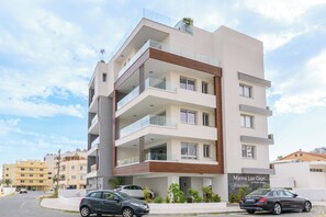 Exterior - Mirage 2-BR Apt. & Balcony in Larnaca (Larnaca)