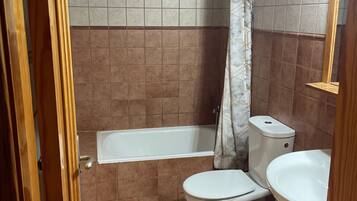 Dusch, hårtork och handdukar