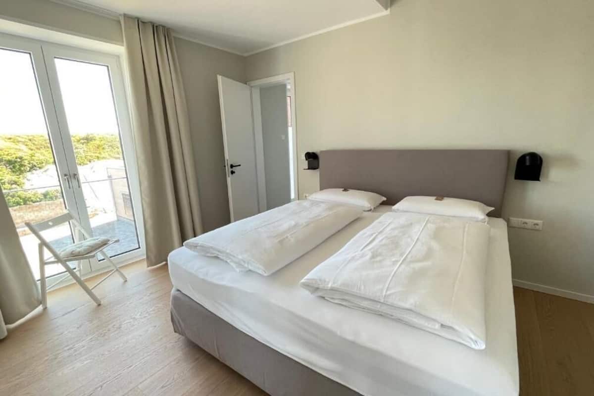 Căn hộ tiện nghi đơn giản, ban công, quang cảnh sân vườn | Có lối đi dành cho xe lăn