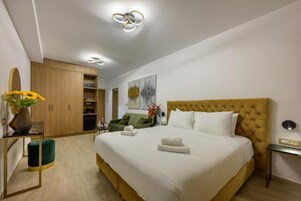 In-room safe, soundproofing, iron/ironing board, WiFi (free)