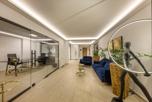 Cens Gold Luxury Suites