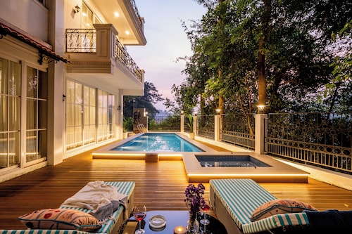 ELIVAAS Prive Suntuarios Casa Ivy 4 BHK 