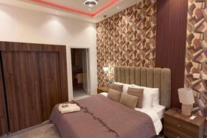 5 多间卧室、熨斗/熨衣板、免费 WiFi、床单