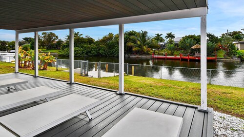 Talita Canal Home Heated Pool Fanced Yard