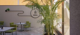 REIWA BUSINESS HOTEL