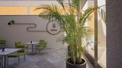 REIWA BUSINESS HOTEL