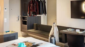 In-room safe, desk, laptop workspace, blackout curtains