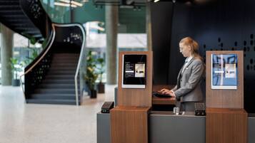 Check-in-/Check-out-Schalter