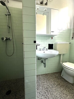 Villa, 3 Bedrooms, Patio, Garden View | Bathroom - Nature Retreat Villa With Private Garden (San Michele al Tagliamento)