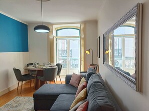 TV, offices - Sao Bento Tramview Residence (Lisboa)