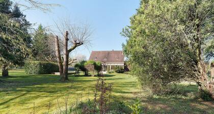 Chambre dâhĂŽtes Familiale LâOrĂ©e Du Bois » avec piscine, terrasse et Wi-Fi