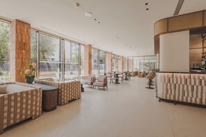 Bar (on property) - Hotel Intelier Malvarrosa Plaza (Valencia)