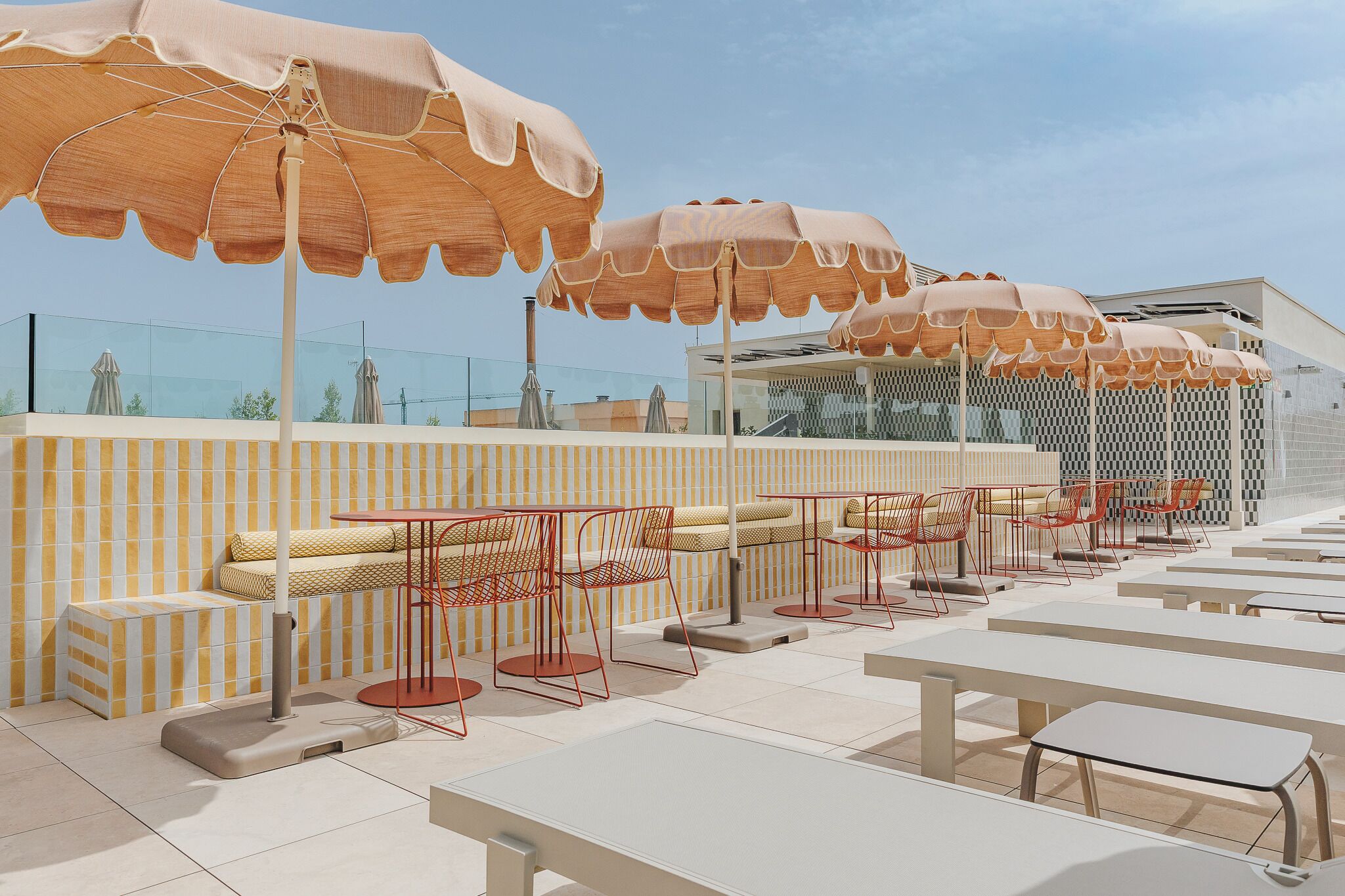 Piscine extérieure en saison