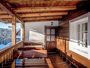 Property grounds - Stunning private villa for 12 guests with hot tub, private pool, WIFI, terrace and pets allowed (Jilemnice)