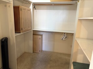 Interior - EMERALD loft studio with kitchen SWIMMING pool walk 2 all DWNTWN PHX attractions (Phoenix)