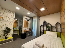 Caja de seguridad en la habitación y sistema de insonorización 