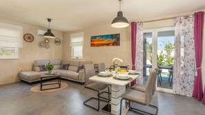 TV - Luxury Villa Exclusive by Villas Guide (Sveti Ivan Dobrinjski)