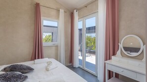Iron/ironing board, free WiFi, bed sheets - Luxury Villa Exclusive by Villas Guide (Sveti Ivan Dobrinjski)