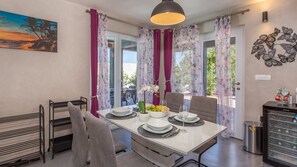 Dining - Luxury Villa Exclusive by Villas Guide (Sveti Ivan Dobrinjski)