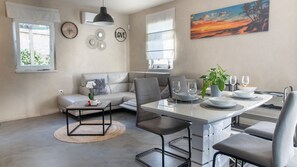 Dining - Luxury Villa Exclusive by Villas Guide (Sveti Ivan Dobrinjski)