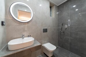 Doccia, set di cortesia gratuito, asciugamani, sapone