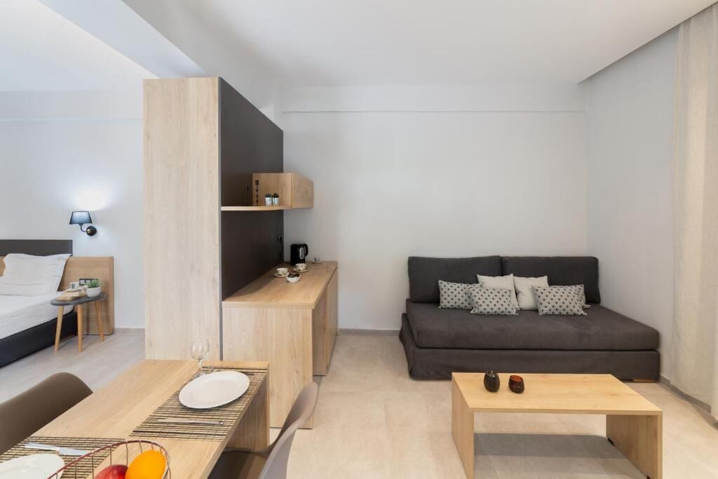 Suite – standard, balkong, delvis sjøutsikt | Innvendig