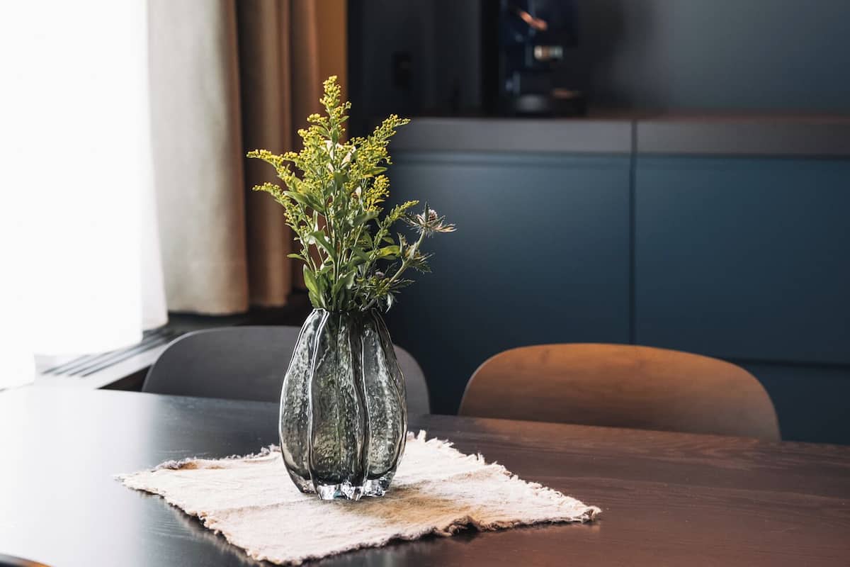 Deluxe Studio Suite | Dining