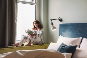 Standard Studio | In-room safe, blackout curtains, soundproofing, iron/ironing board