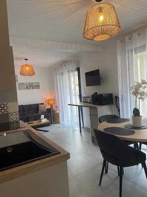 Interior - Facing the ocean breeze, apartment 50 meters from the beach (Fort-Mahon-Plage)