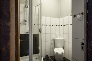 Shower, towels