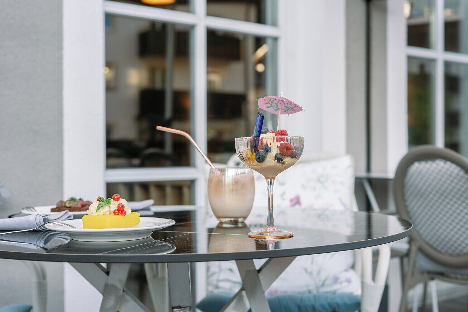 클래식 더블룸, 항구 전망 | 야외 식당