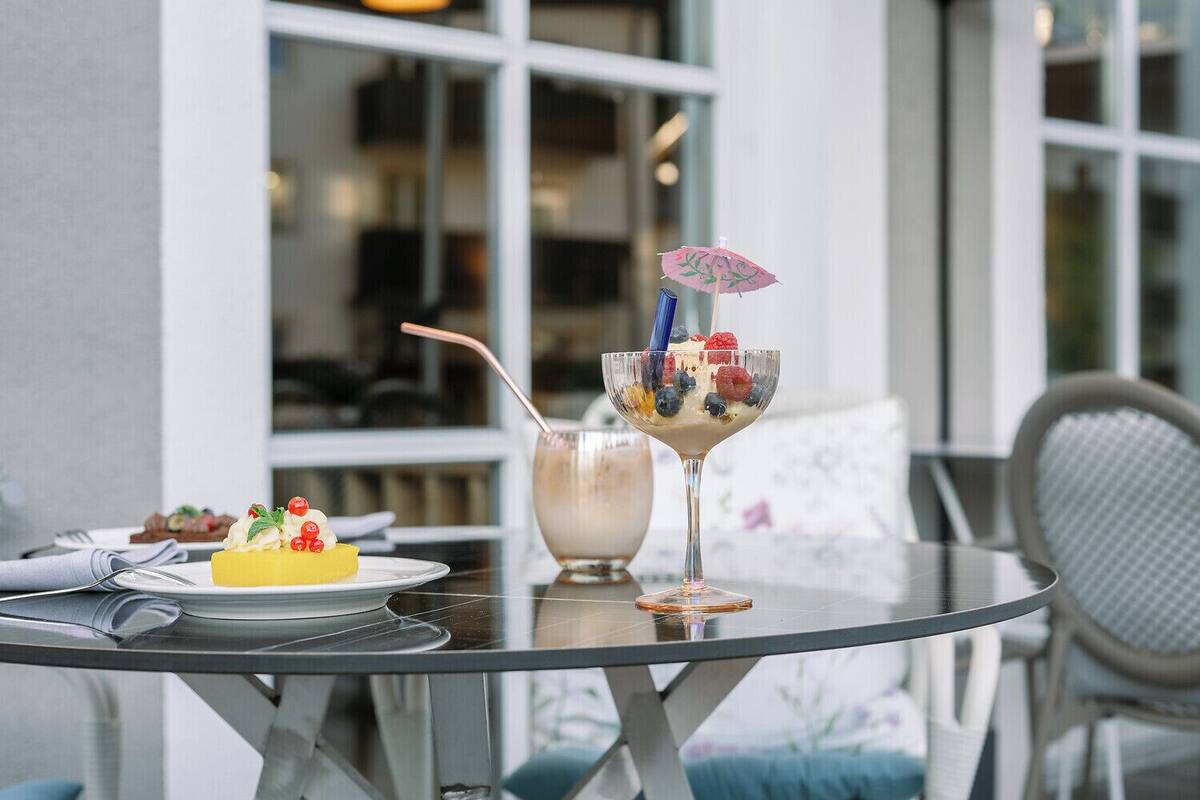 Classic Double Room, Harbor View | Outdoor dining