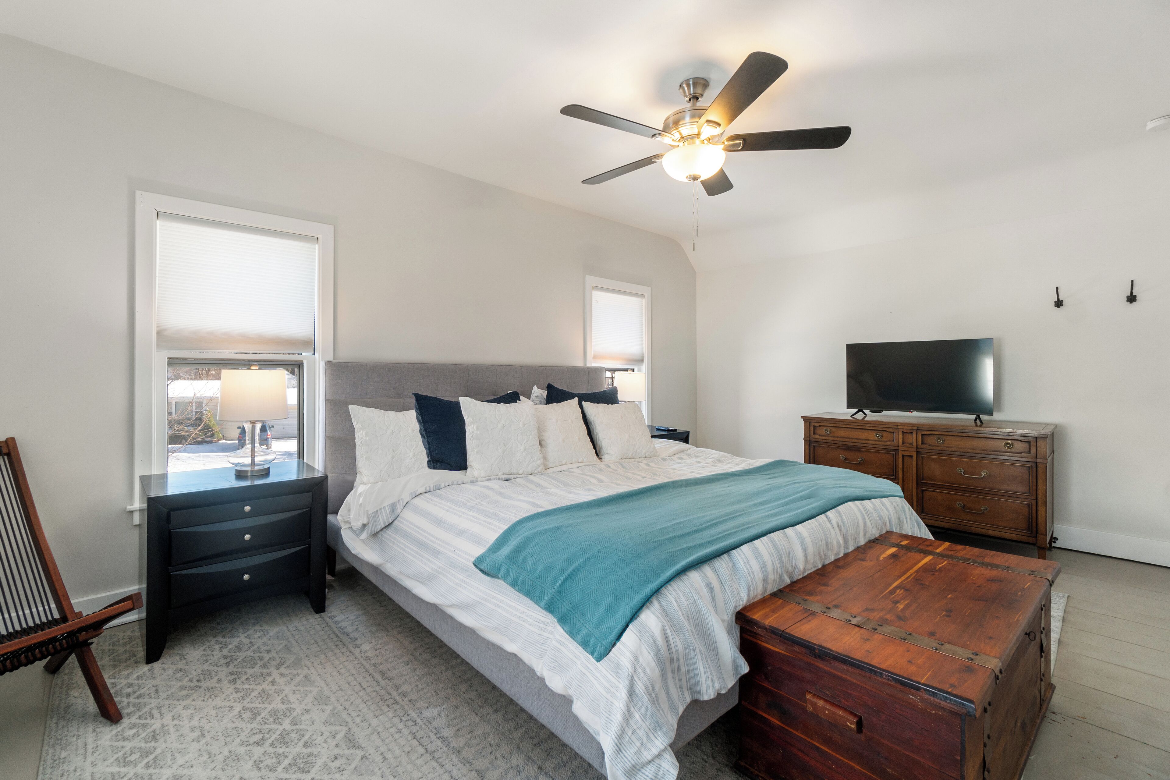 Desk, iron/ironing board, free WiFi, bed sheets