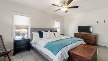 Desk, iron/ironing board, free WiFi, bed sheets
