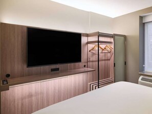 1 chambre, bureau, fer et planche à repasser, Wi-Fi