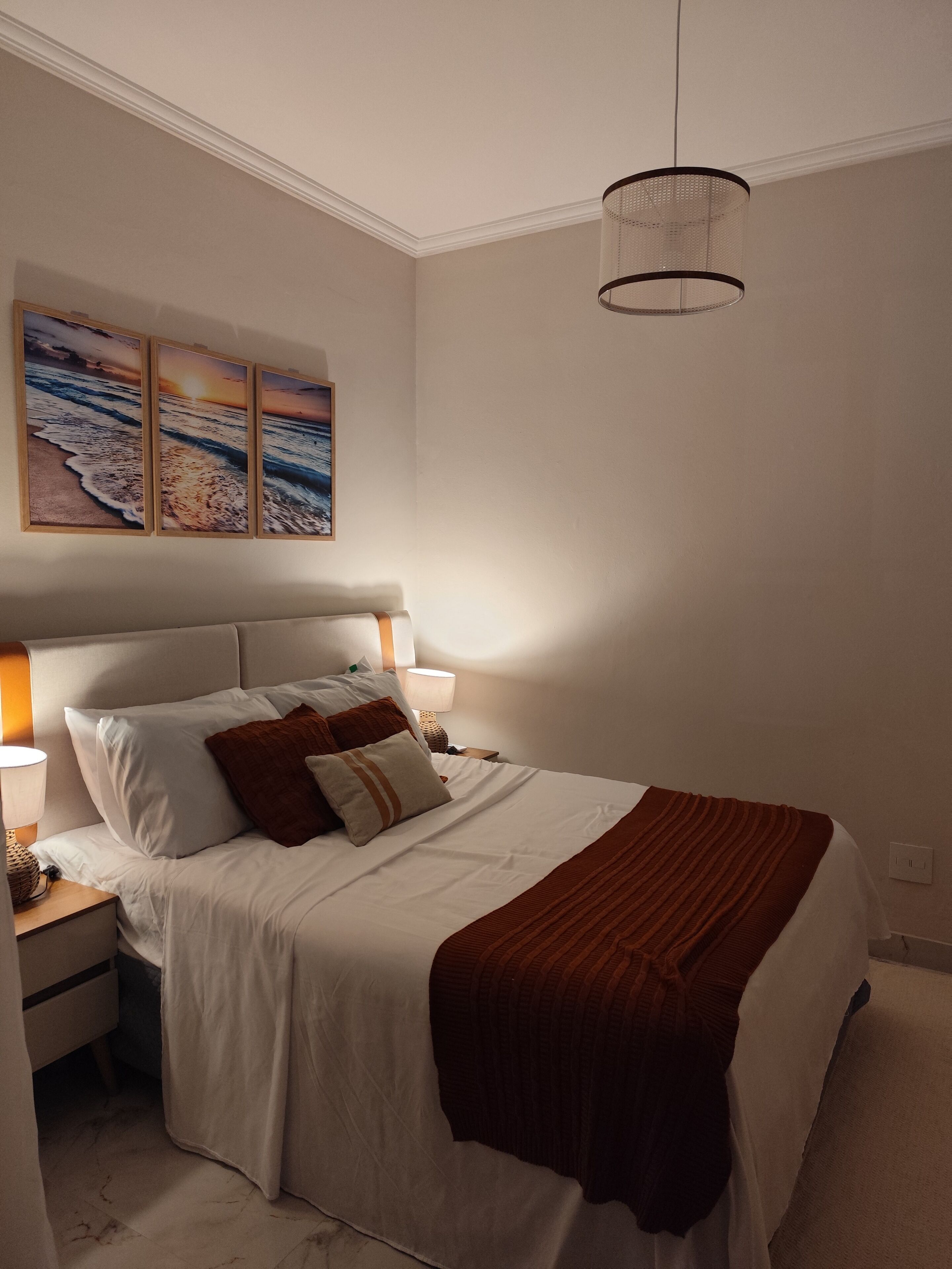 2 bedrooms, iron/ironing board, Internet, bed sheets