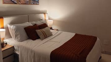 2 bedrooms, iron/ironing board, Internet, bed sheets