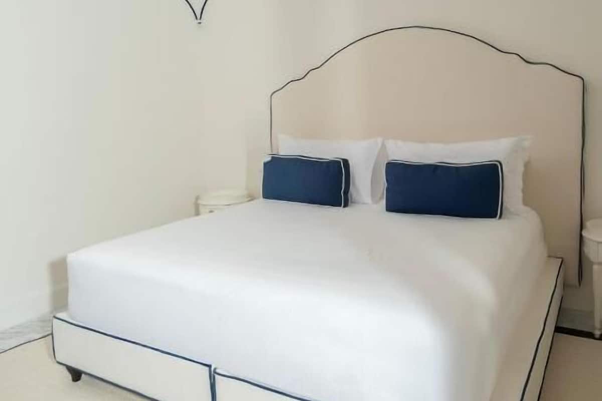 Classic Double Room, Courtyard View | In-room safe, soundproofing, free WiFi, bed sheets