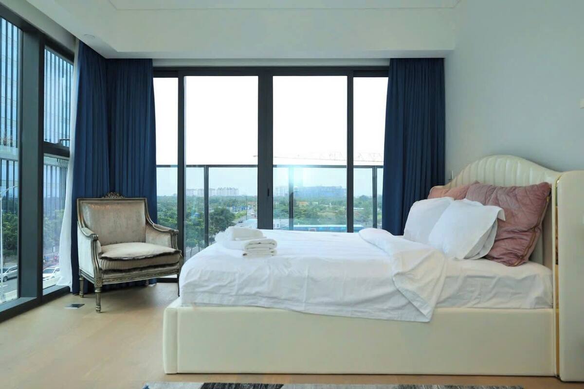 Deluxe Apartment, 4 Bedrooms, Balcony | Premium bedding, Select Comfort beds, minibar, in-room safe