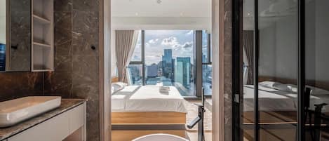 ดีลักซ์อพาร์ทเมนท์, 3 ห้องนอน, ระเบียง | เครื่องนอนระดับพรีเมียม, เตียง Select Comfort, มินิบาร์