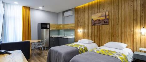 Basic Twin Room, Courtyard View | In-room safe, free WiFi, wheelchair access