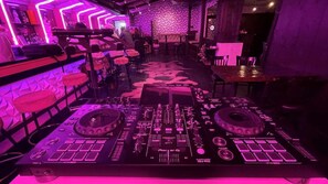 Bar (on property) - Steps to High Line + On-Site Cocktail Lounge (New York)