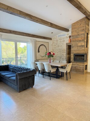 Living area - Villa TYMA, var Vidauban heated pool, spa house 12 persons (Vidauban)